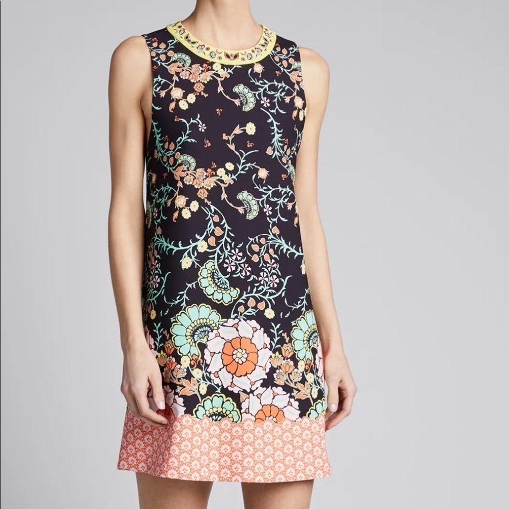 ALICE + OLIVIA Keaton Crewneck Shift Dress - Picture 3 of 10